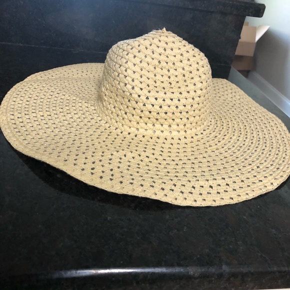 Floppy Hat - Picture 1 of 2